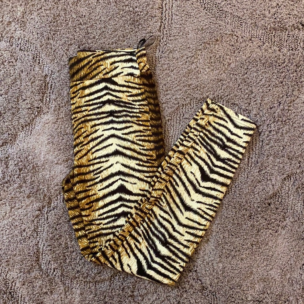 SHEIN Tiger Print Cotton Leggings